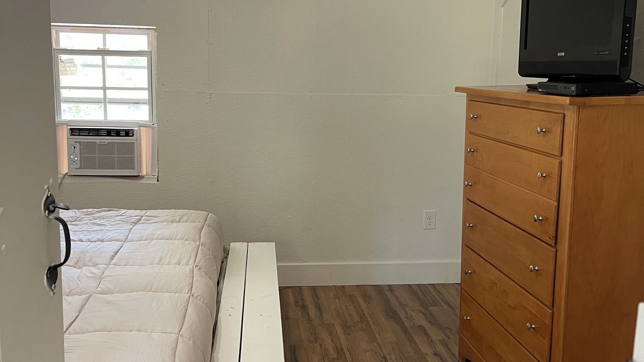 Photo of Bedroom in Hohenwald