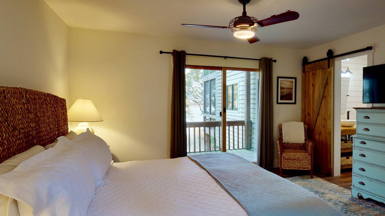 Photo of Bedroom in Bald Head Island