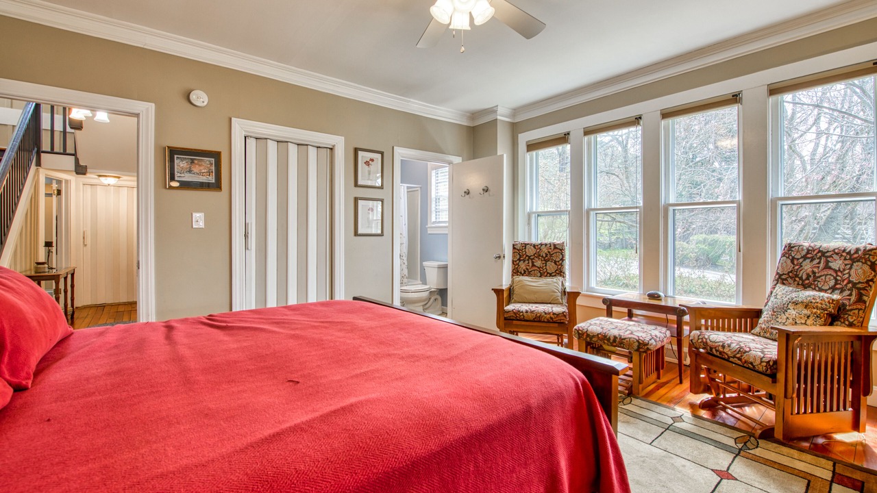 Photo of Bedroom in Lake Junaluska
