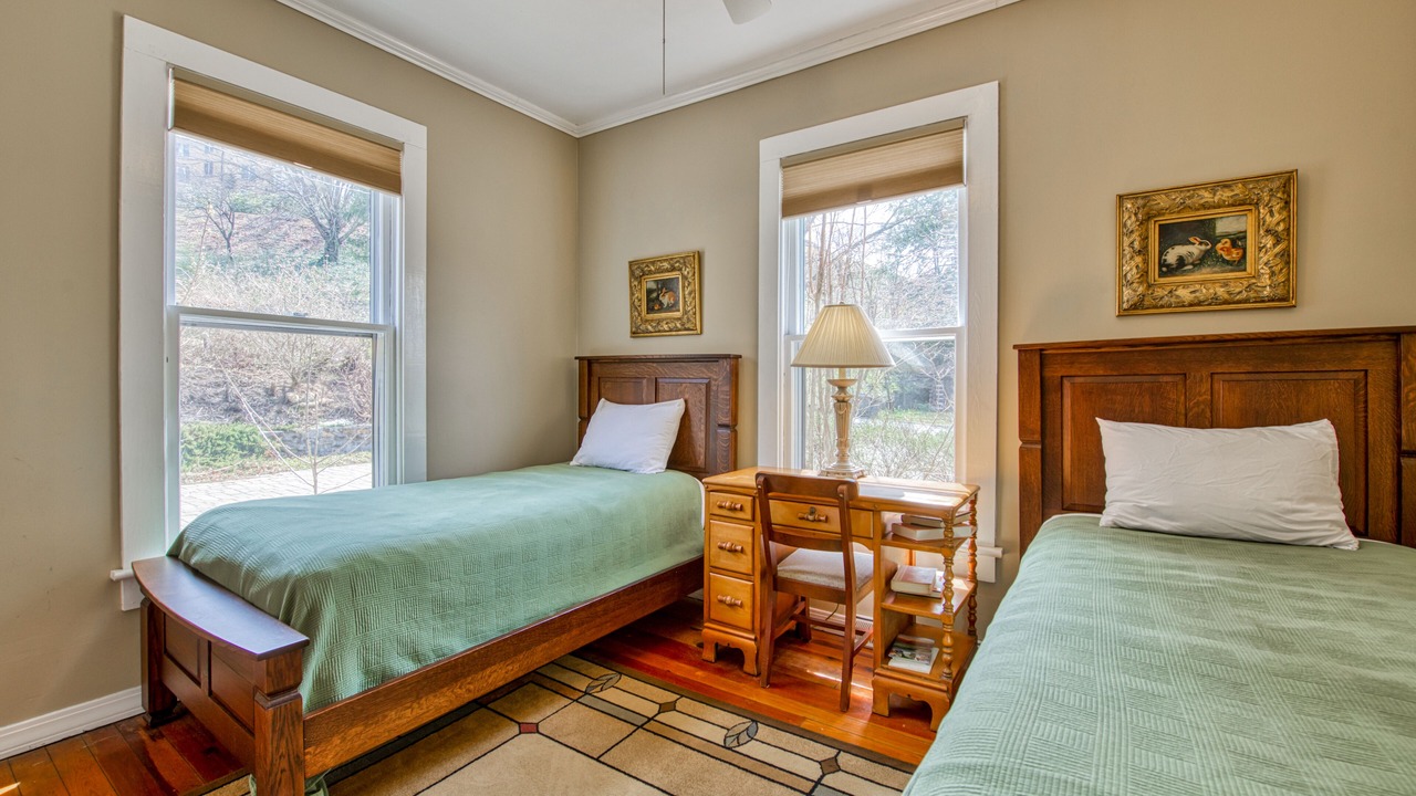Photo of Bedroom in Lake Junaluska