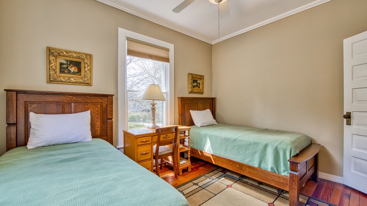 Photo of Bedroom in Lake Junaluska