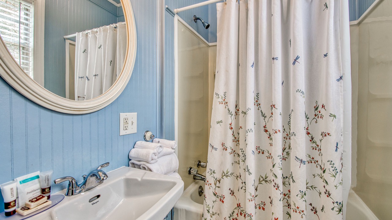 Photo of Bathroom in Lake Junaluska