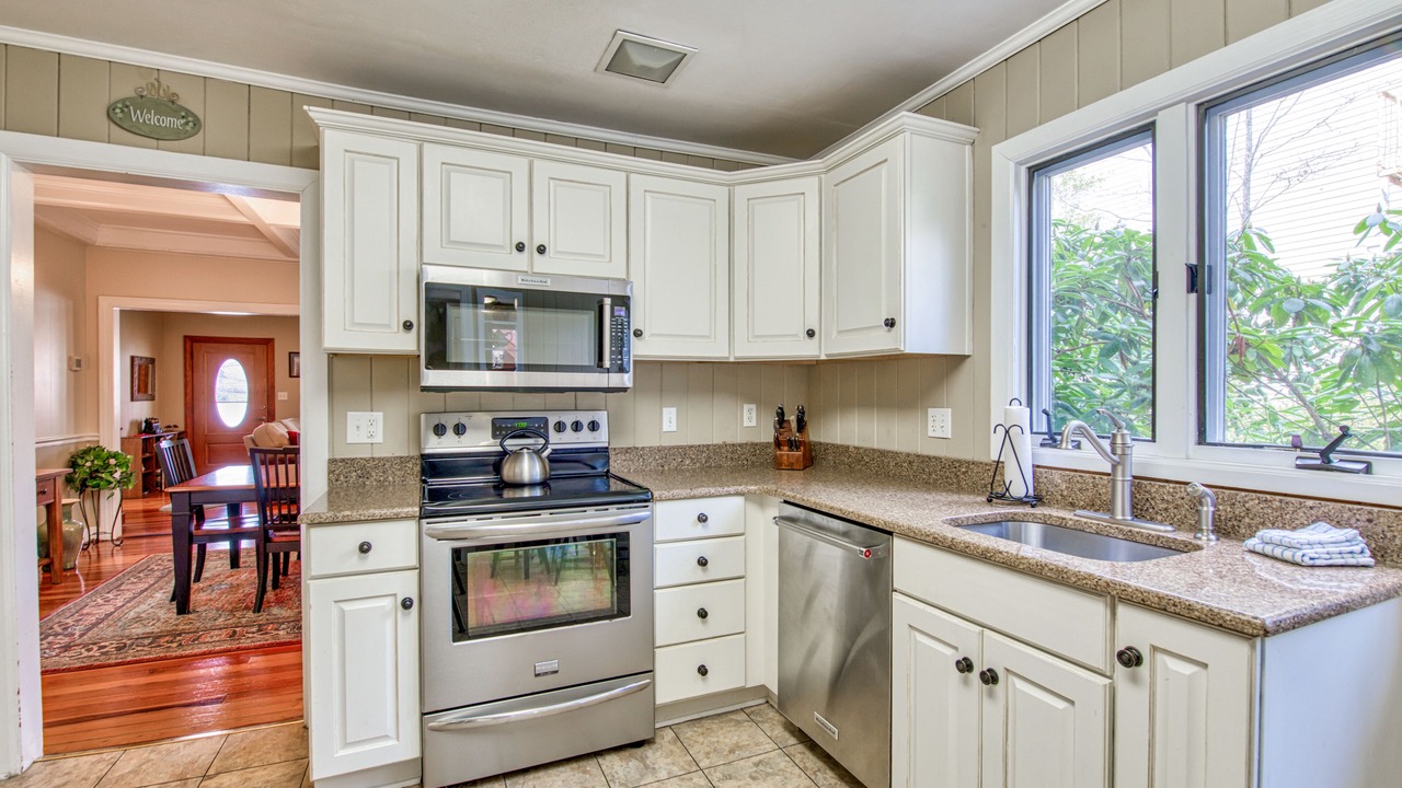 Photo of Kitchen in Lake Junaluska
