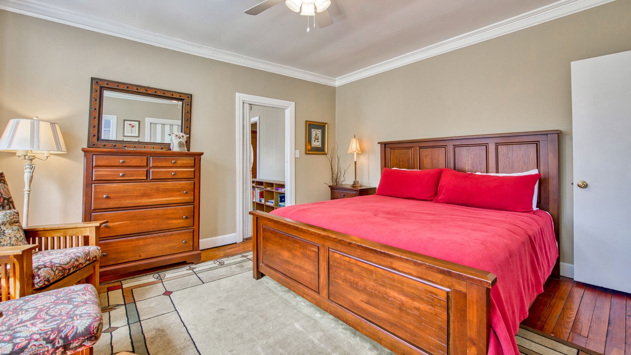 Photo of Bedroom in Lake Junaluska