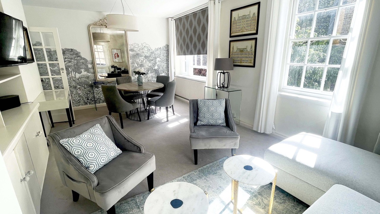 Photo of Bedroom in Royal Borough of Kensington and Chelsea