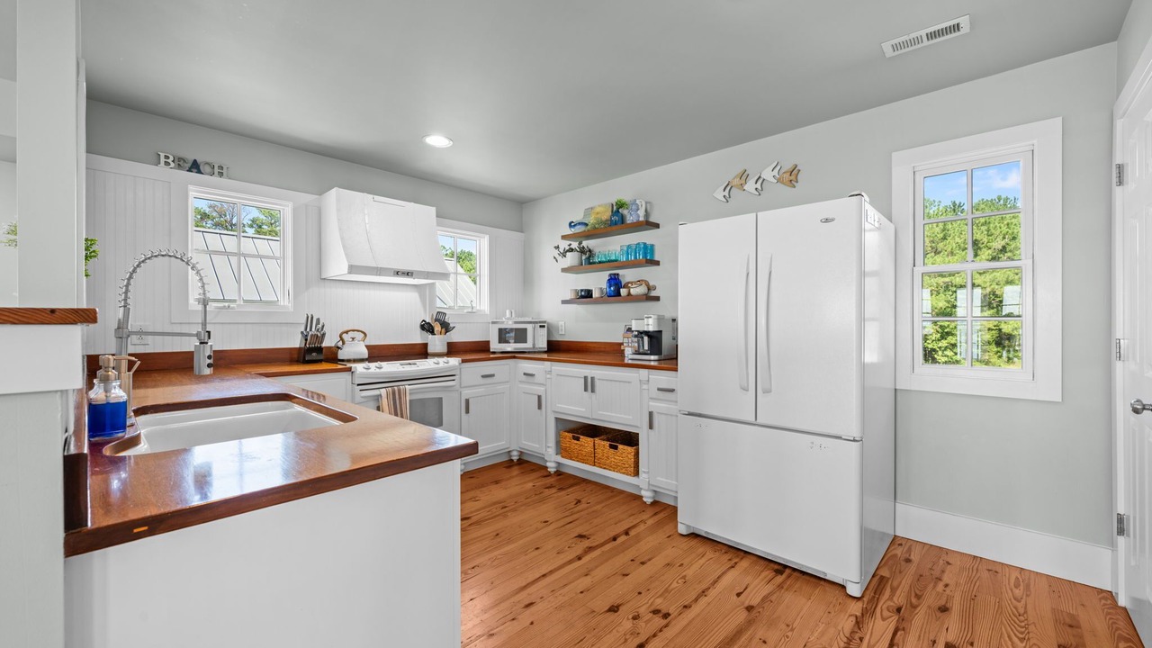 Photo of Kitchen in Minnesott Beach