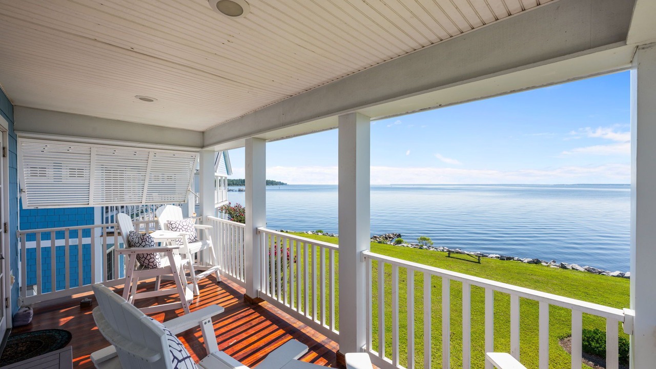 Photo of Patio Balcony in Minnesott Beach