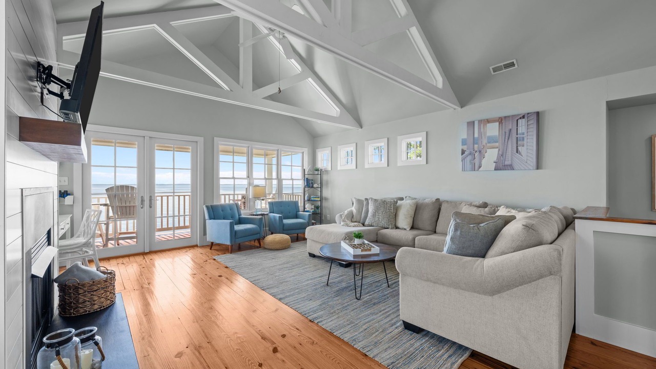Photo of Livingroom in Minnesott Beach