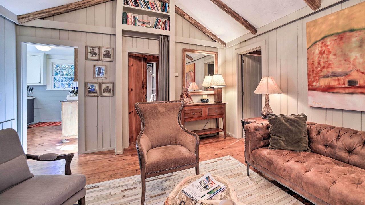 Photo of Bedroom in Mirror Lake