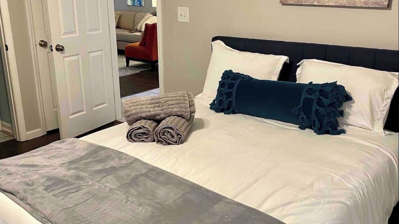Photo of Bedroom in Villa Heights