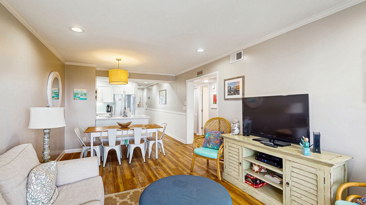 Photo of Livingroom in Atlantic Beach