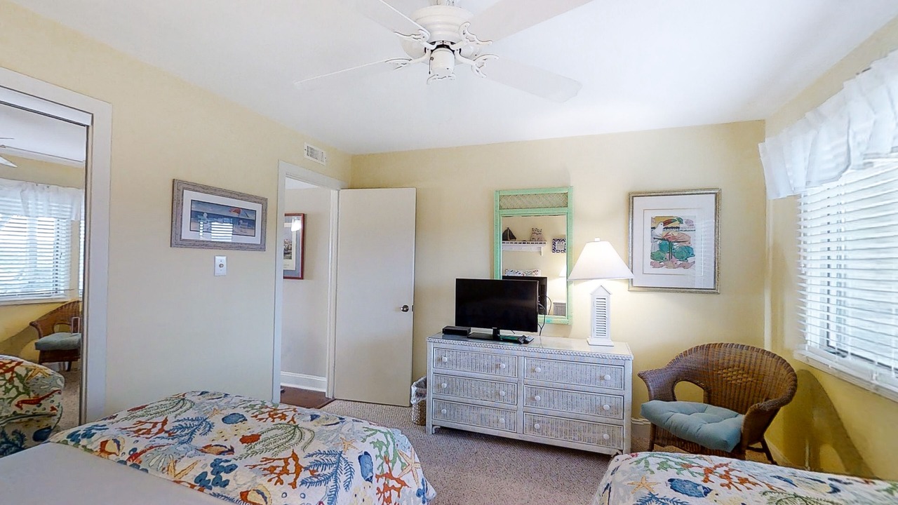 Photo of Bedroom in Pine Knoll Shores