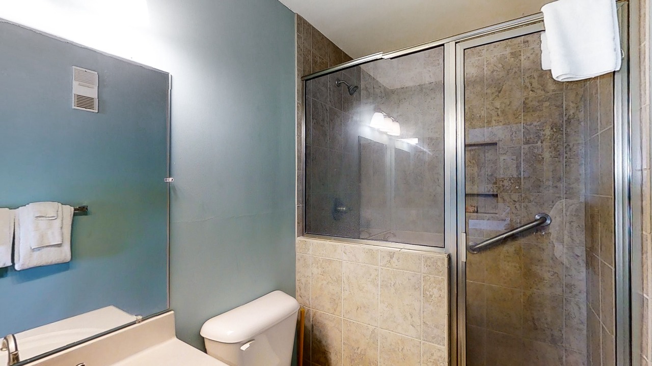 Photo of Bathroom in Pine Knoll Shores