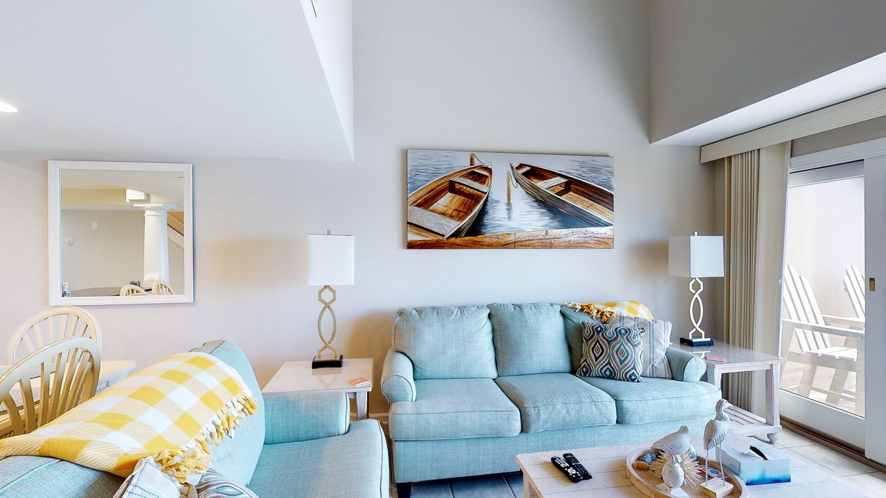 Photo of Livingroom in Pine Knoll Shores