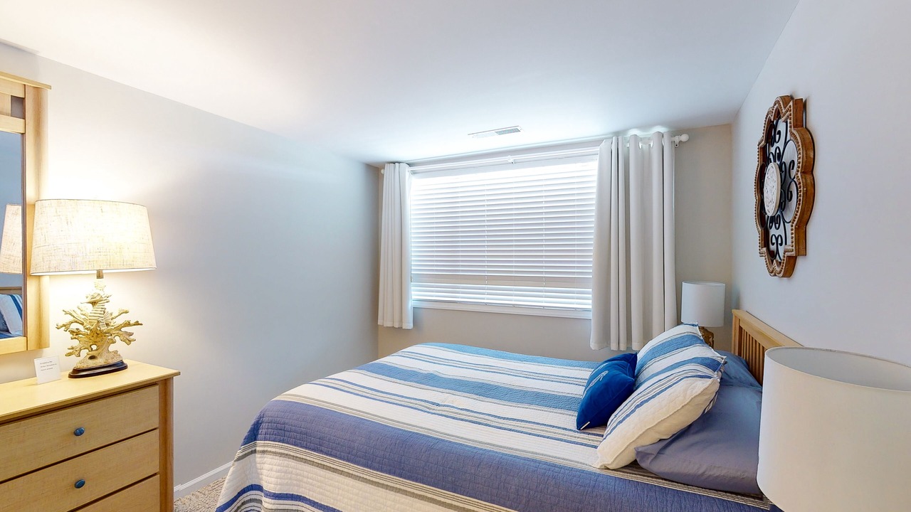 Photo of Bedroom in Pine Knoll Shores