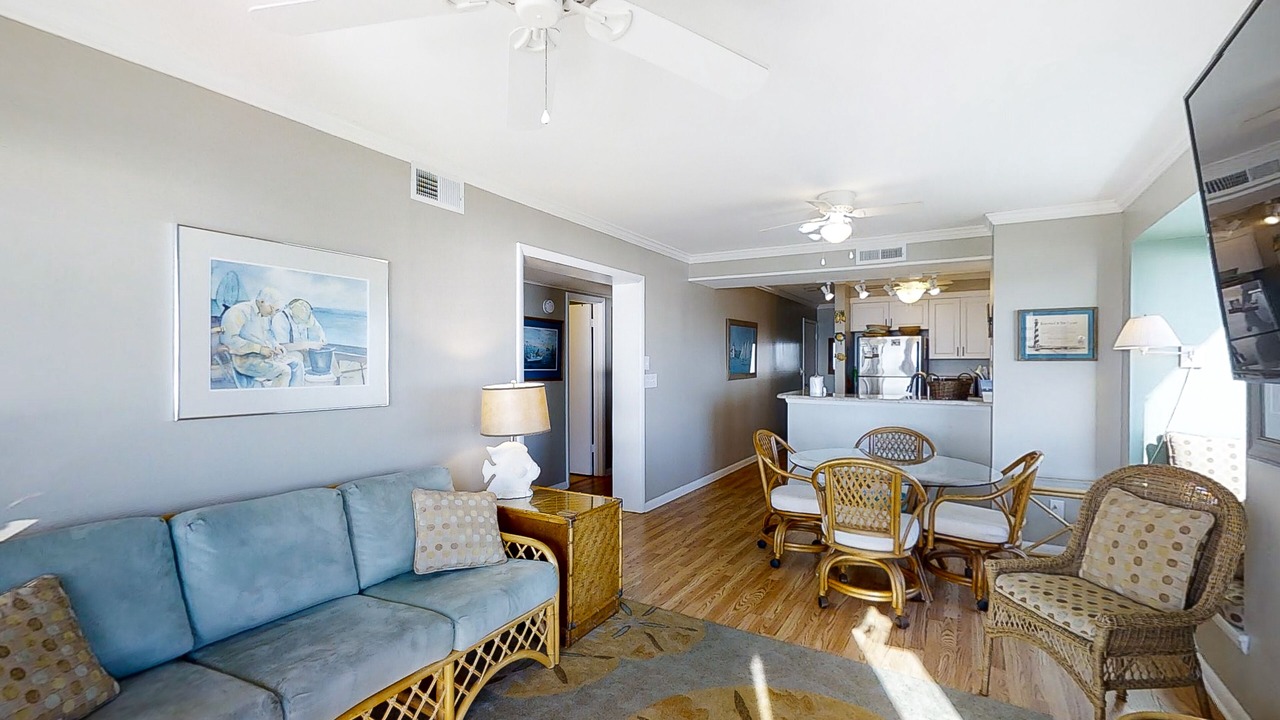 Photo of Livingroom in Atlantic Beach