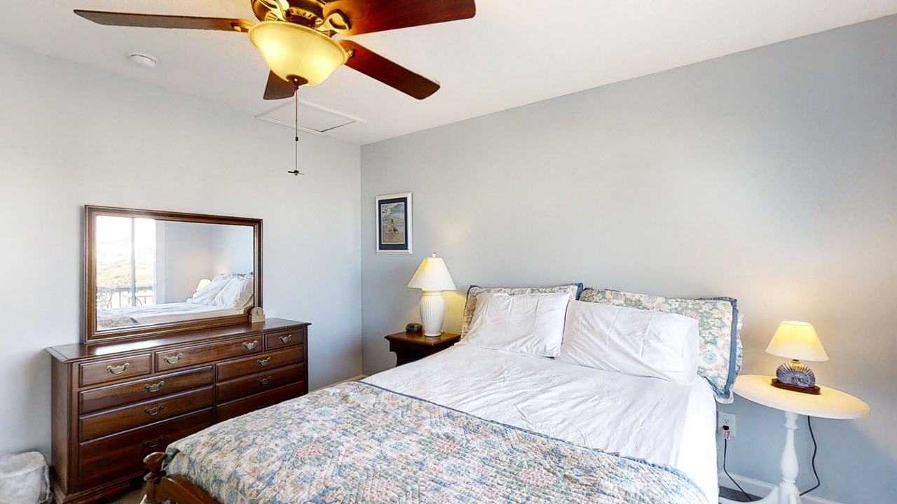 Photo of Bedroom in Pine Knoll Shores