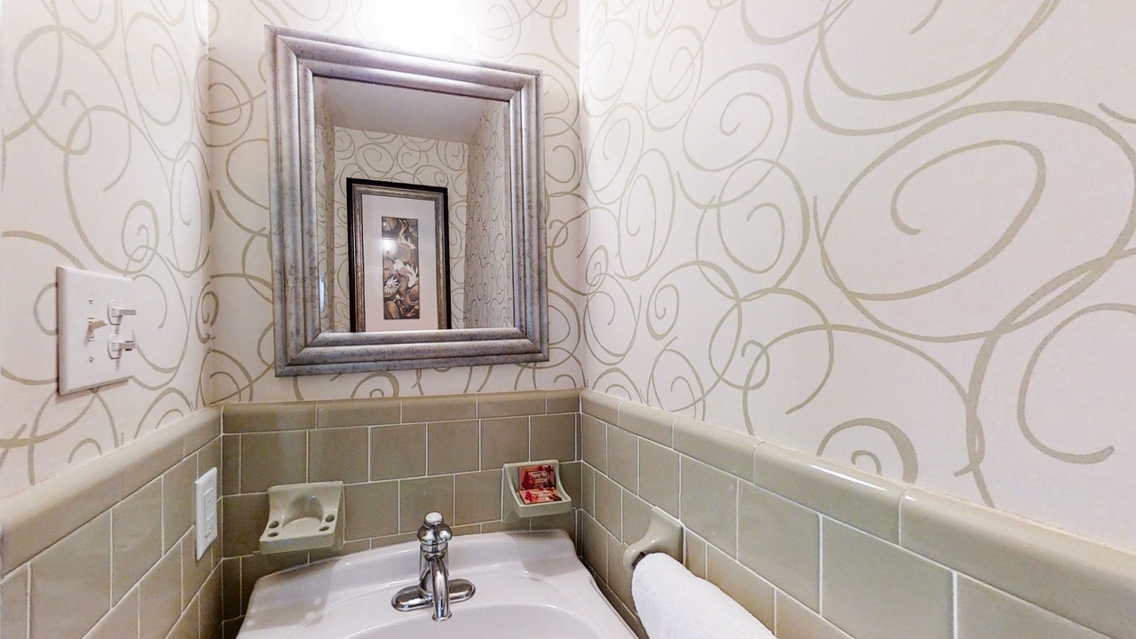 Photo of Bathroom in Pine Knoll Shores