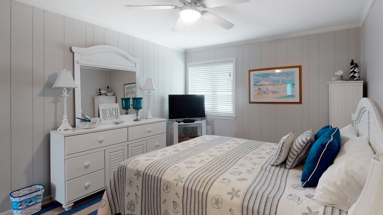 Photo of Bedroom in Morehead City