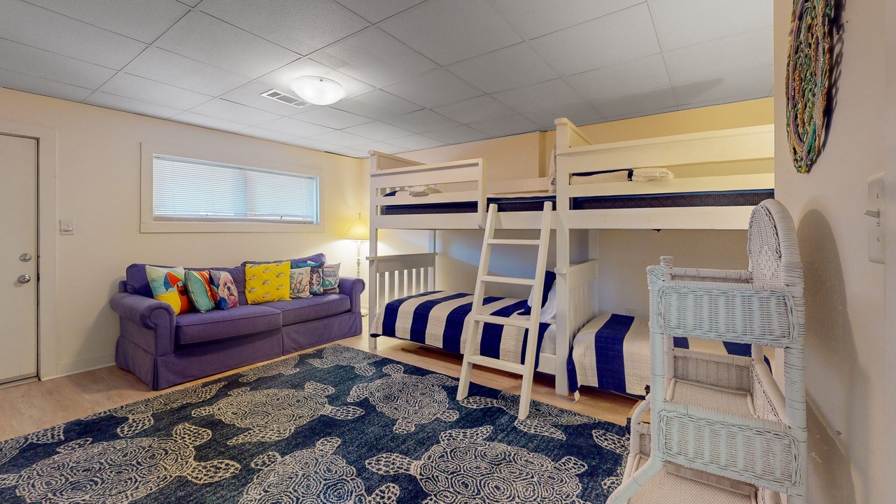 Photo of Bedroom in Pine Knoll Shores