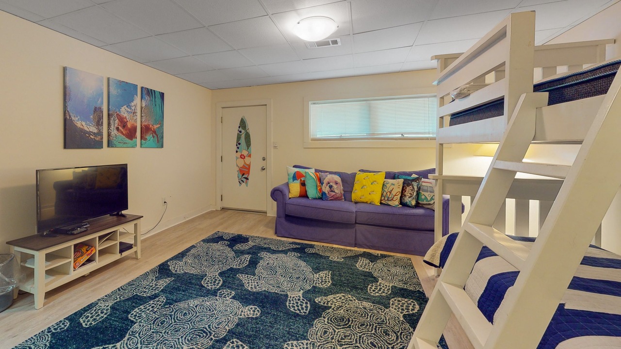 Photo of Bedroom in Pine Knoll Shores