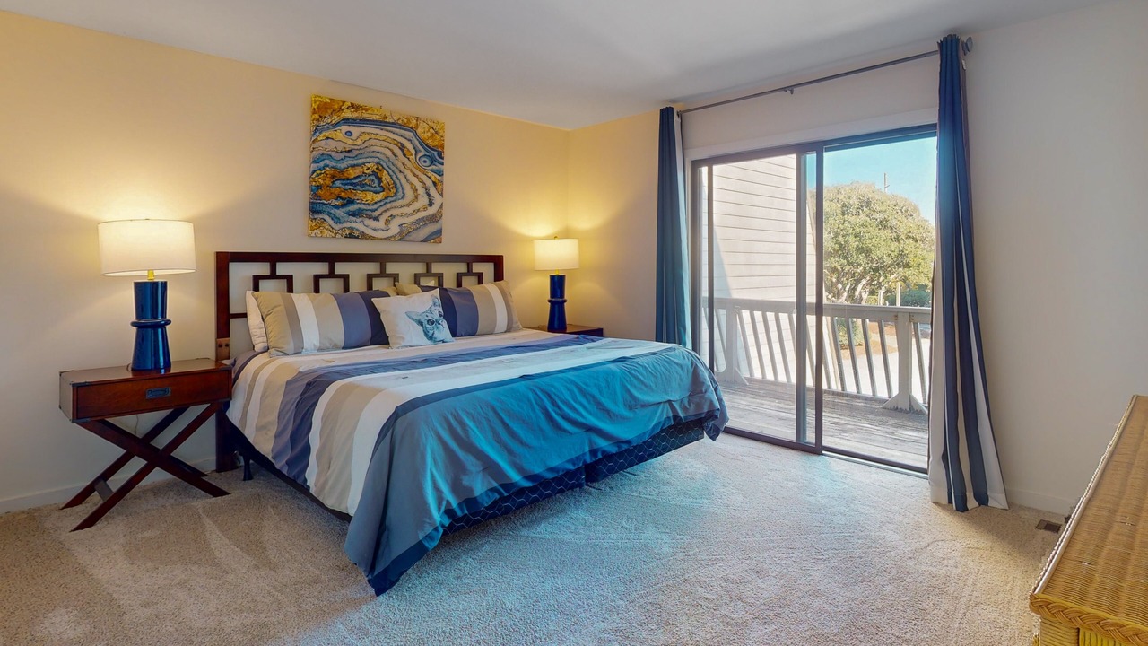 Photo of Bedroom in Pine Knoll Shores