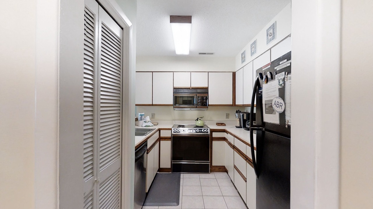 Photo of Kitchen in Pine Knoll Shores