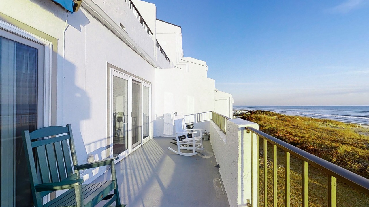 Photo of Patio Balcony in Pine Knoll Shores