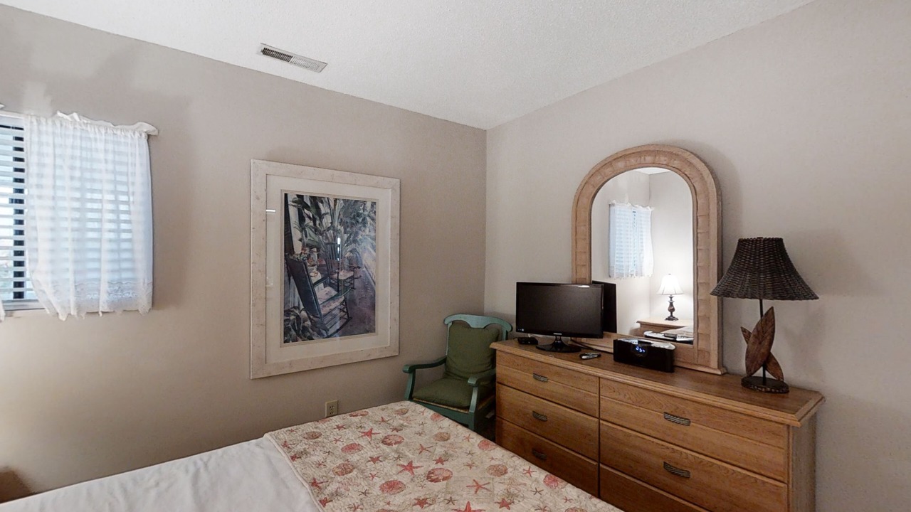 Photo of Bedroom in Pine Knoll Shores