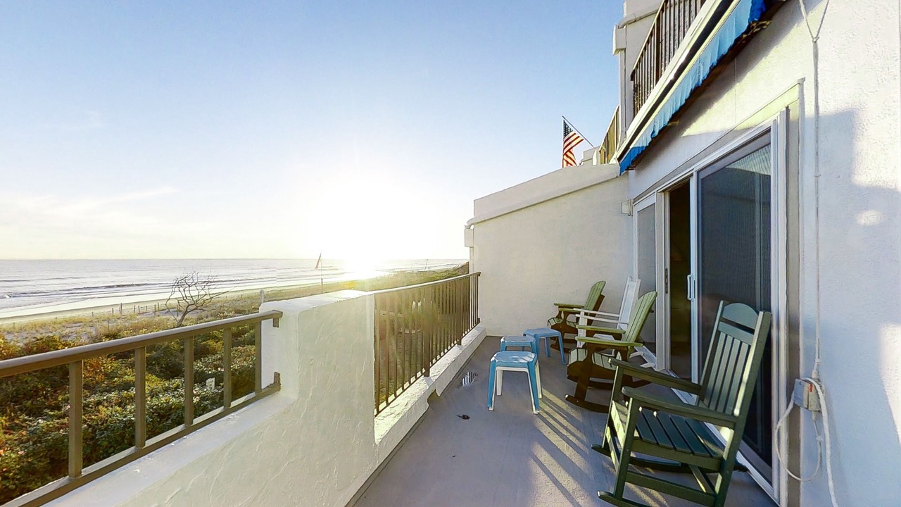 Photo of Patio Balcony in Pine Knoll Shores