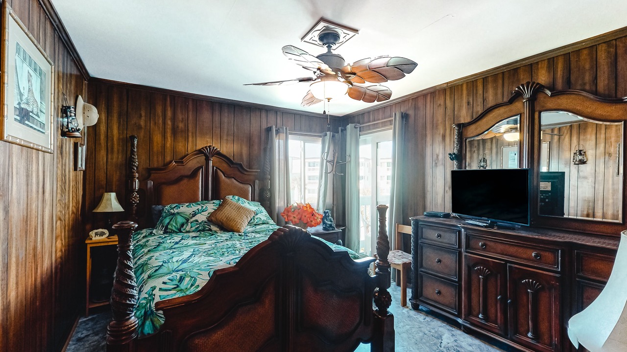 Photo of Bedroom in Morehead City
