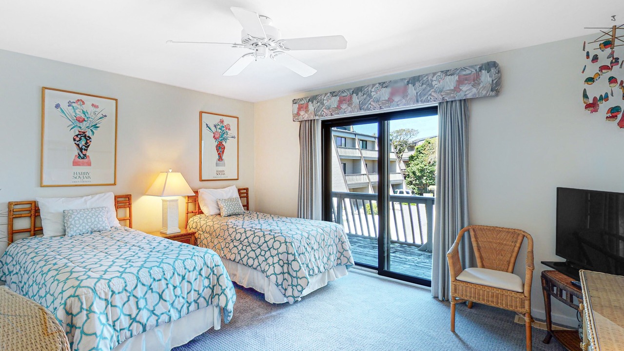 Photo of Bedroom in Pine Knoll Shores