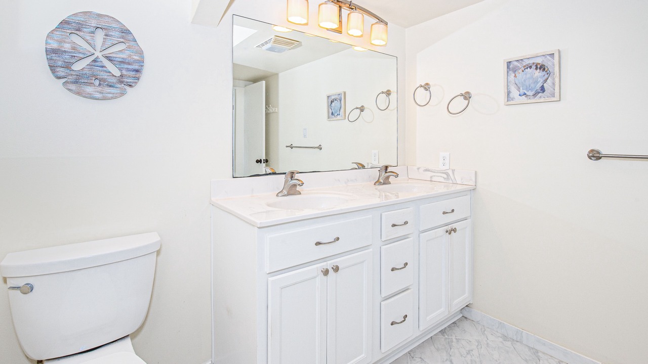 Photo of Bathroom in Pine Knoll Shores