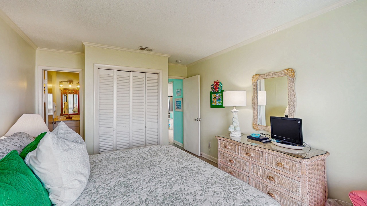 Photo of Bedroom in Atlantic Beach