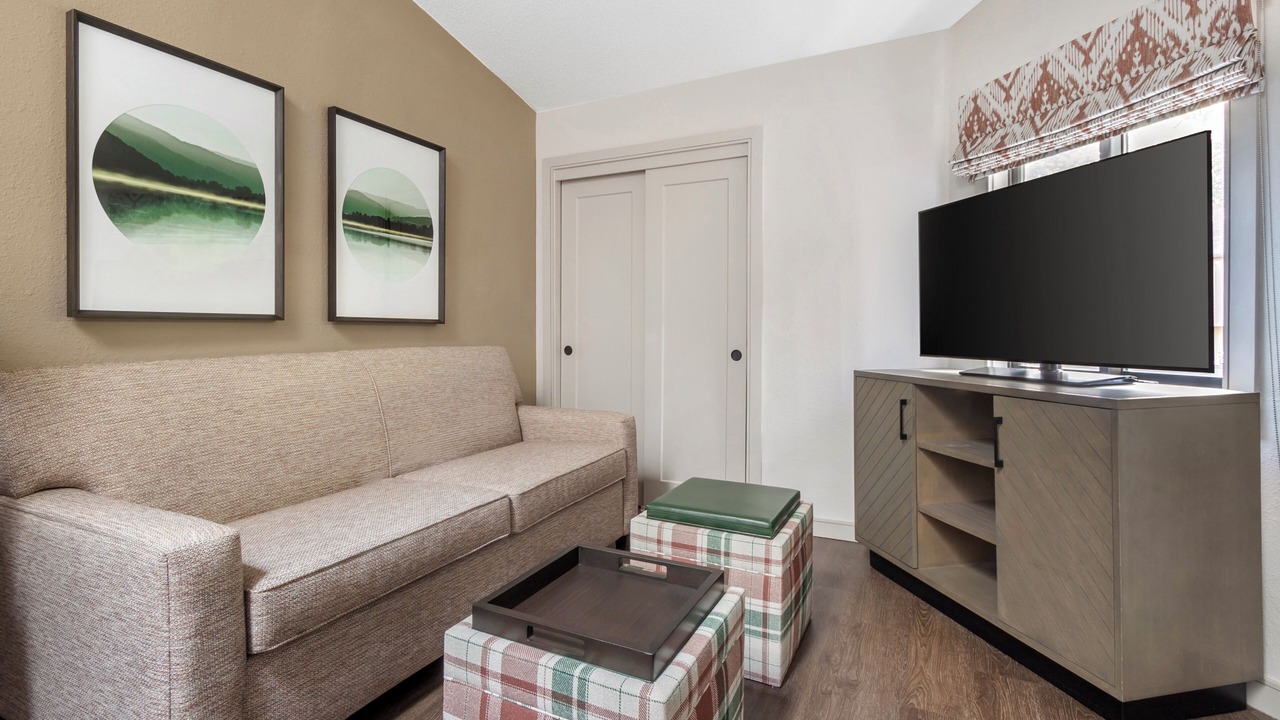 Photo of Livingroom in Sapphire