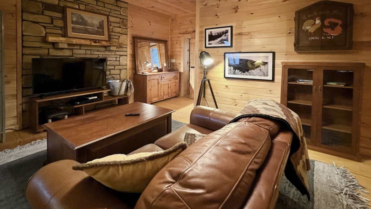 Photo of Bedroom in Saluda