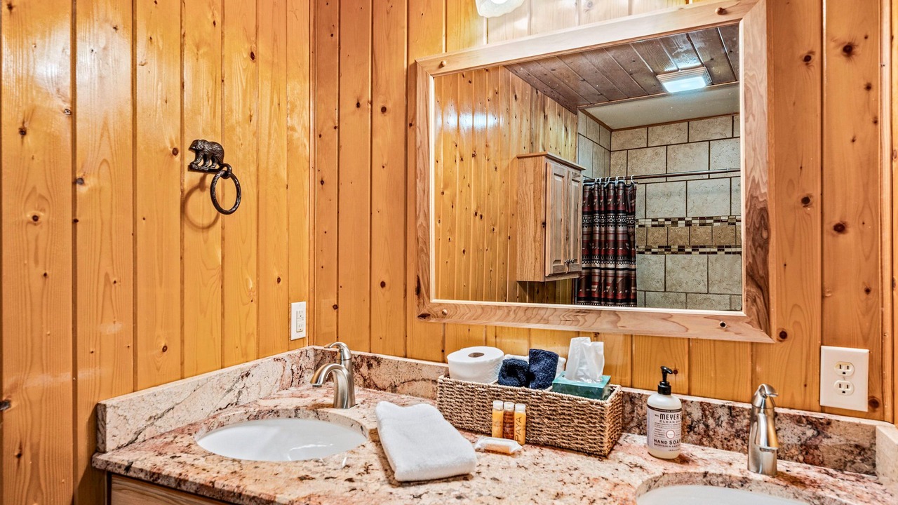 Photo of Bathroom in Maggie Valley