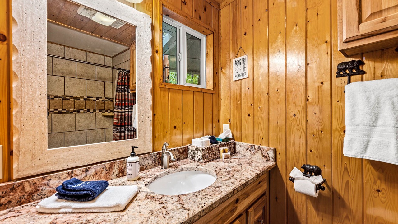 Photo of Bathroom in Maggie Valley