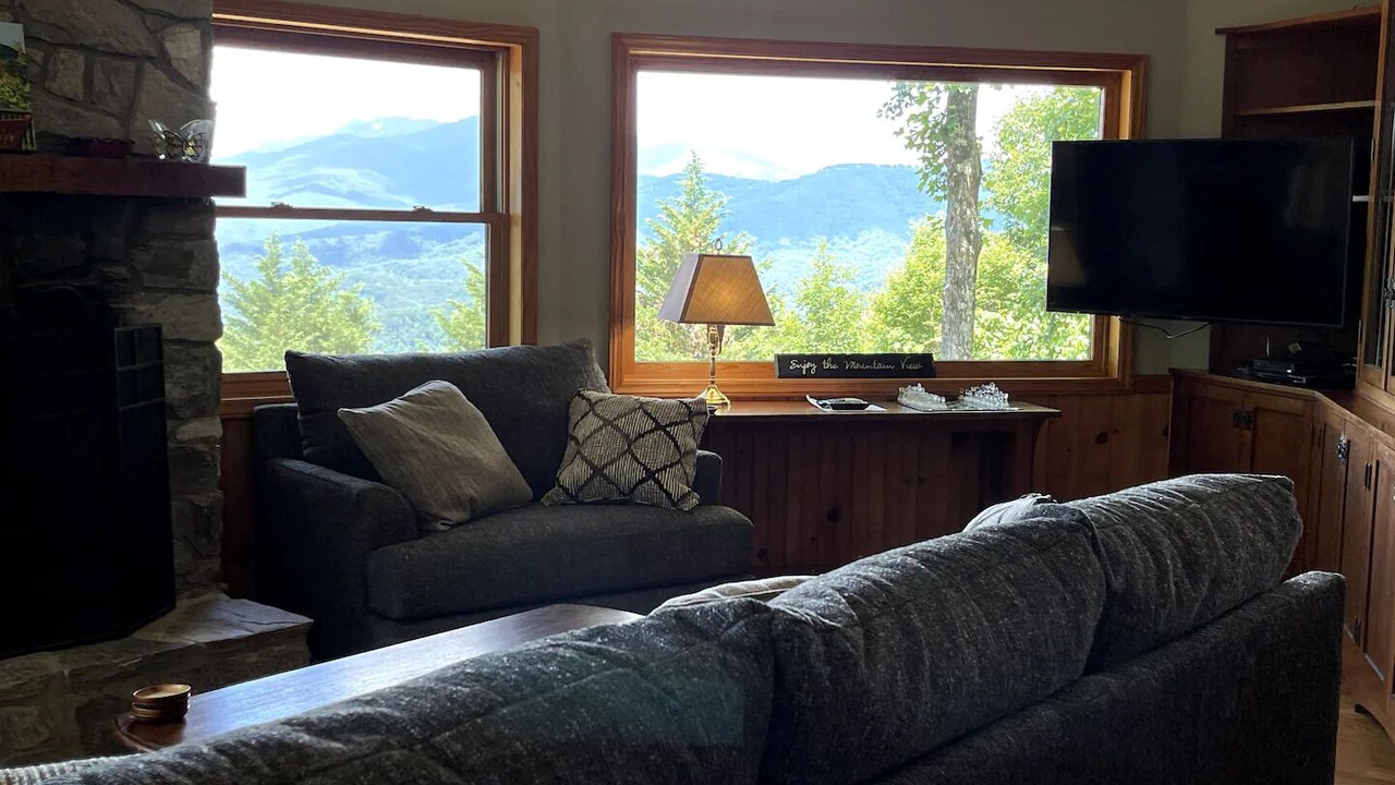 Photo of Livingroom in Apple Ridge
