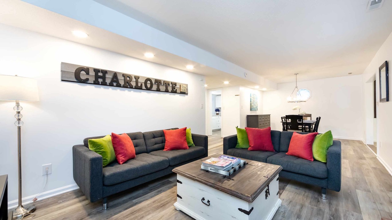 Photo of Livingroom in Raintree