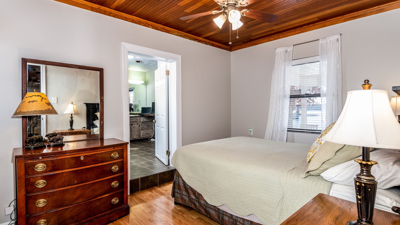 Photo of Bedroom in Taylorsville