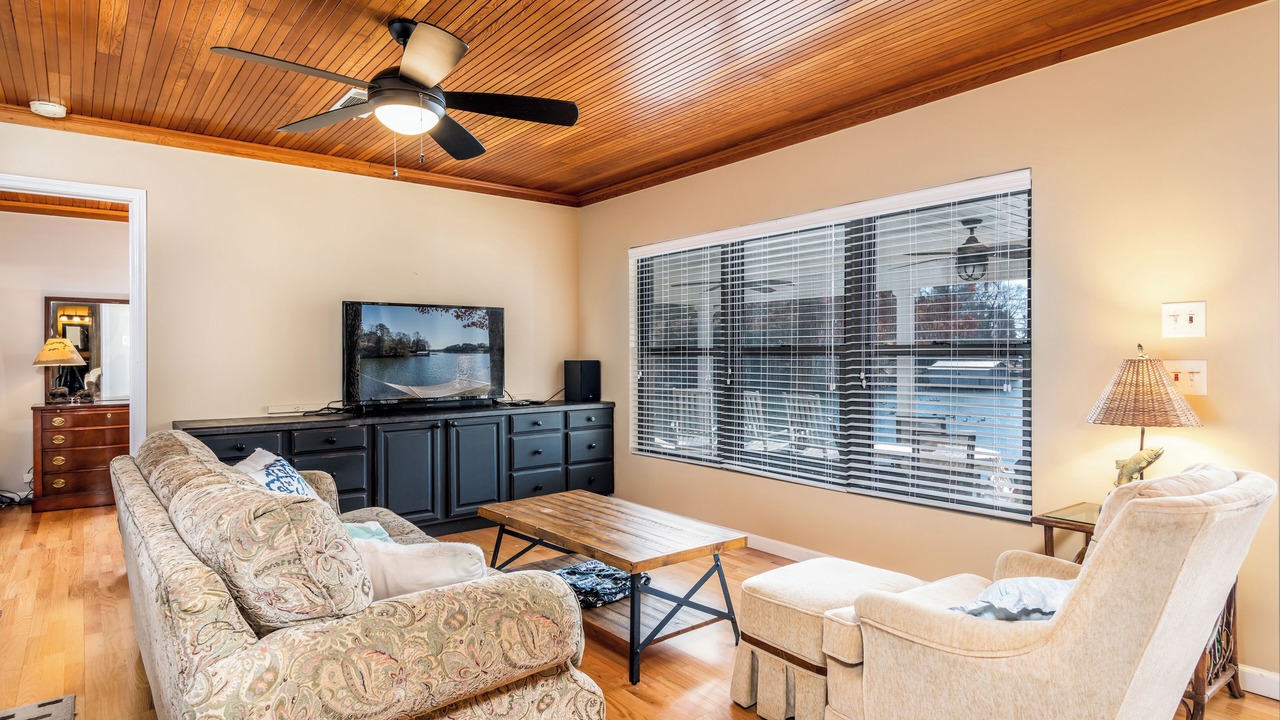 Photo of Livingroom in Taylorsville