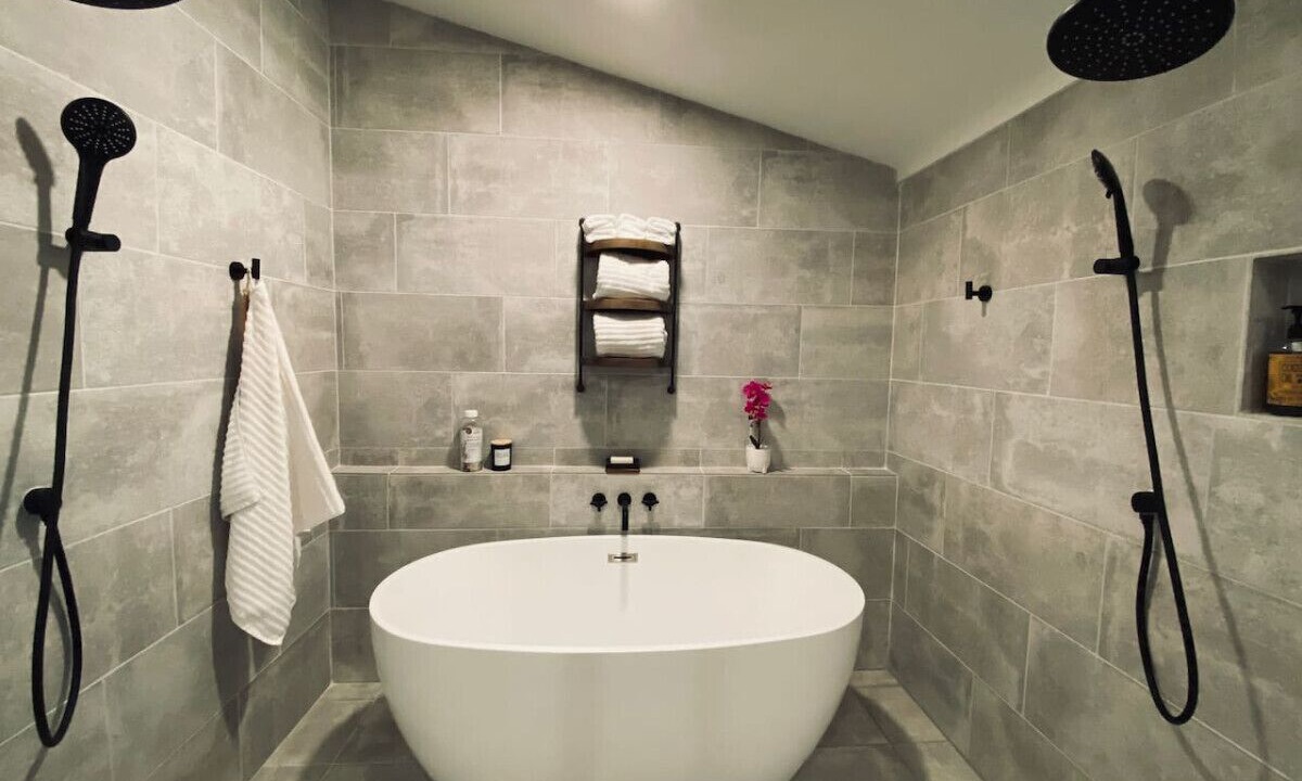 Photo of Bathroom in Crestline Heights