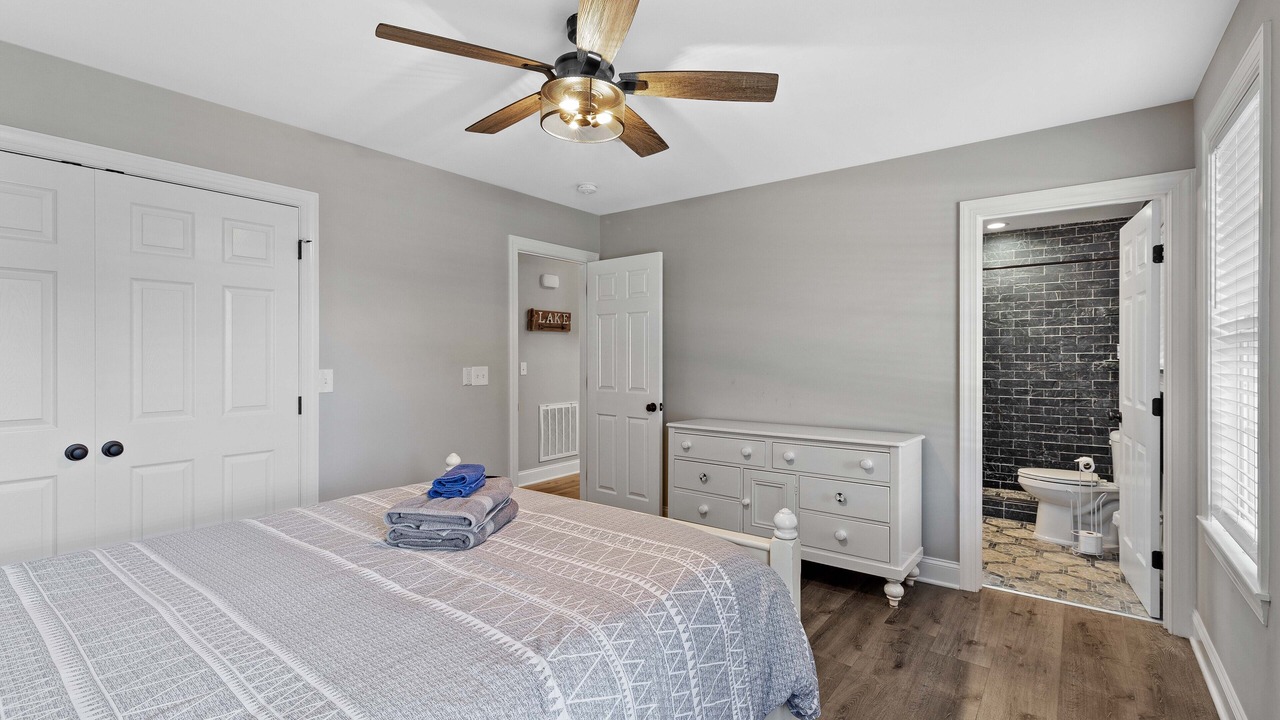 Photo of Bedroom in Southmont
