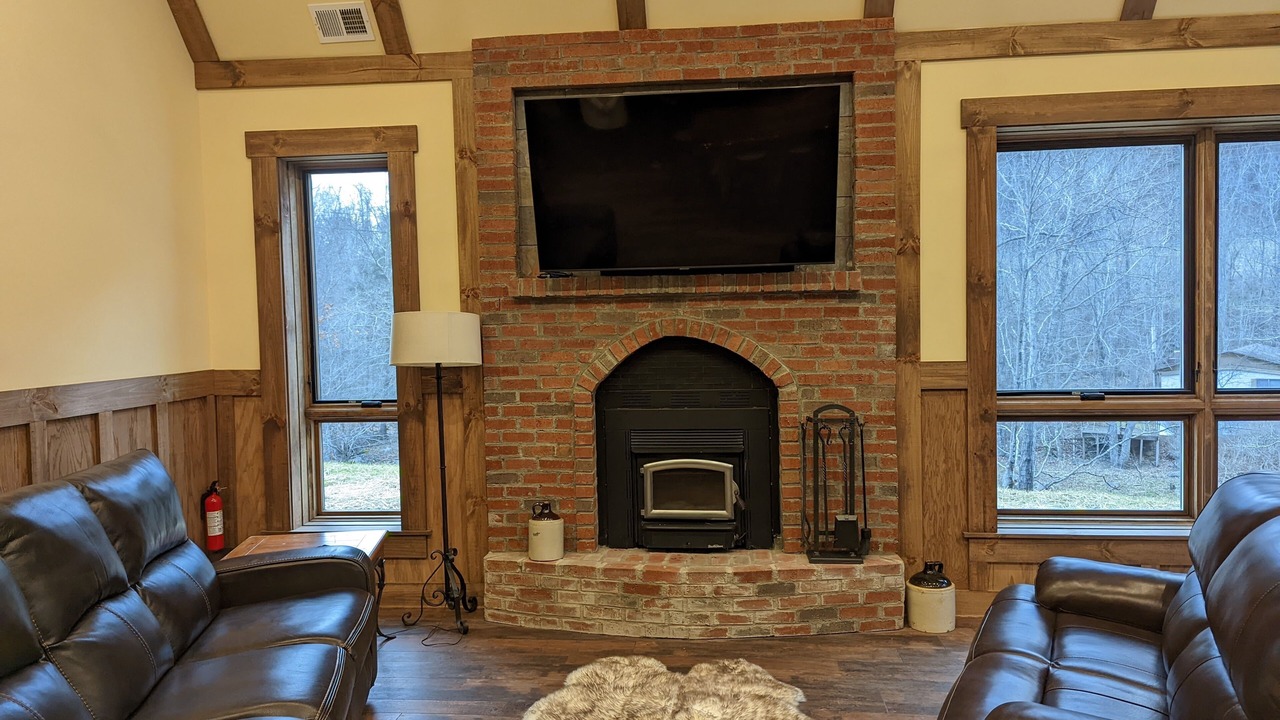 Photo of Livingroom in Elk Park