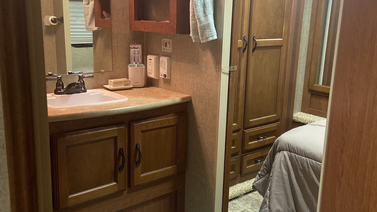Photo of Bathroom in Ernul