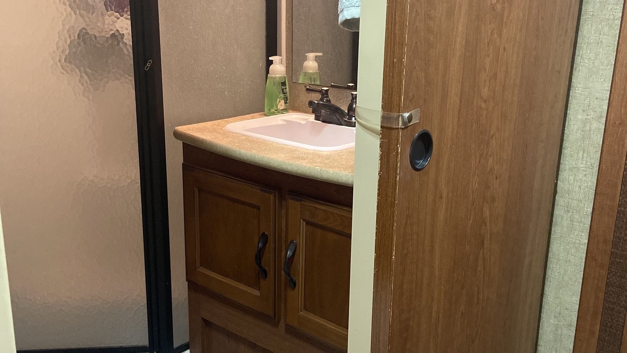 Photo of Bathroom in Ernul