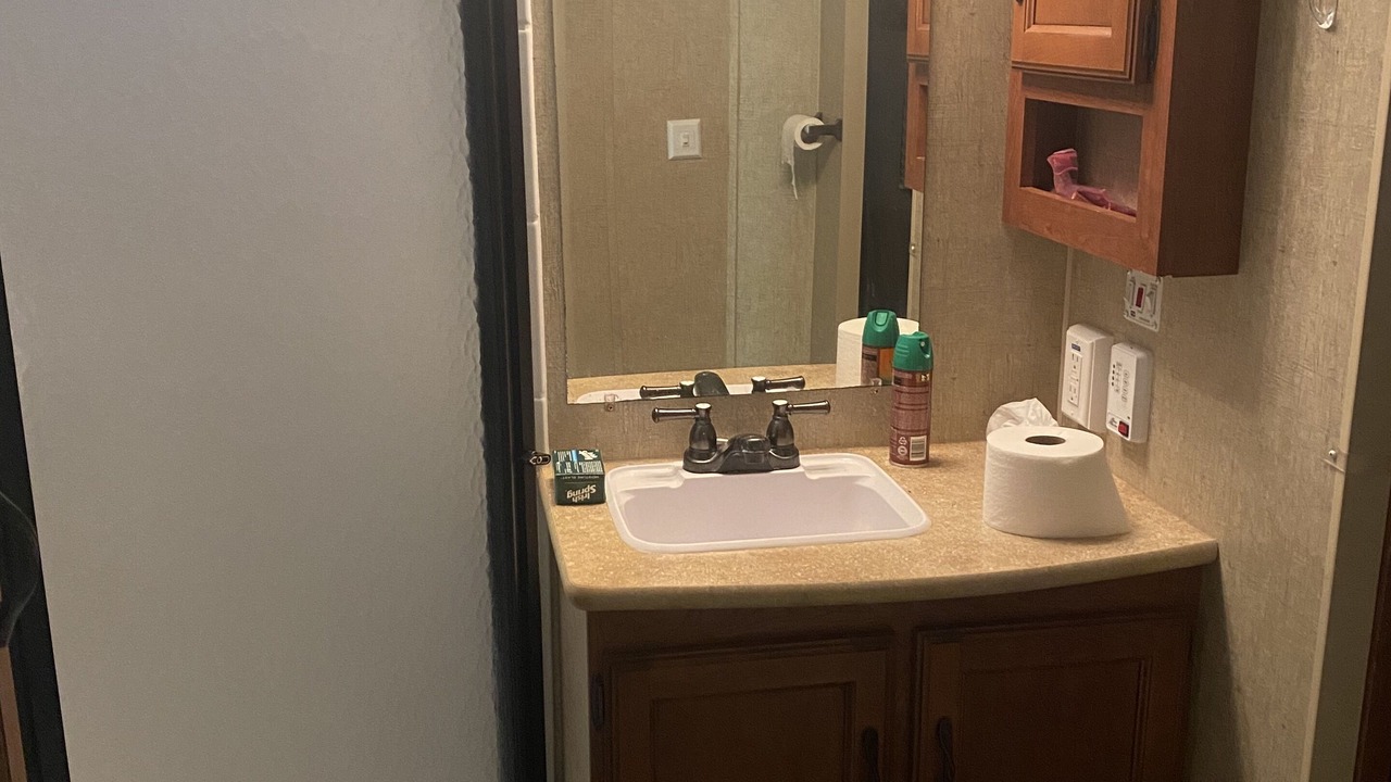Photo of Bathroom in Ernul