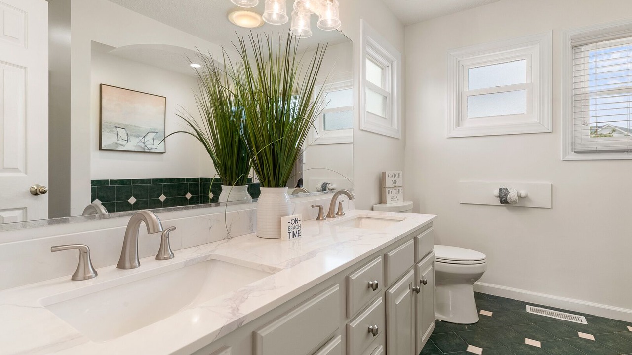 Photo of Bathroom in Manteo