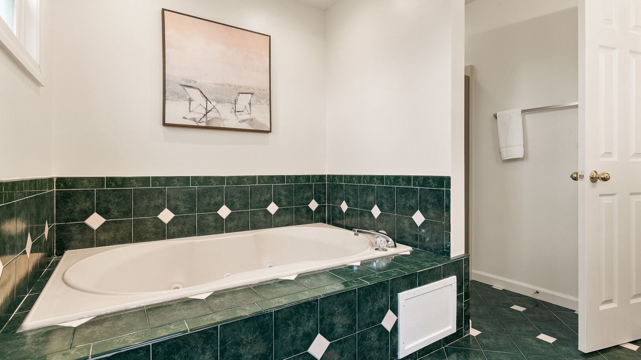 Photo of Bathroom in Manteo